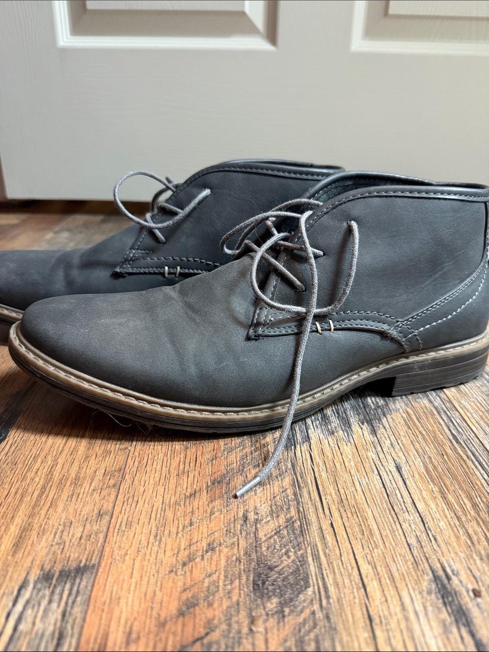 Men's Charcoal Lace-Up Chukka Boots
